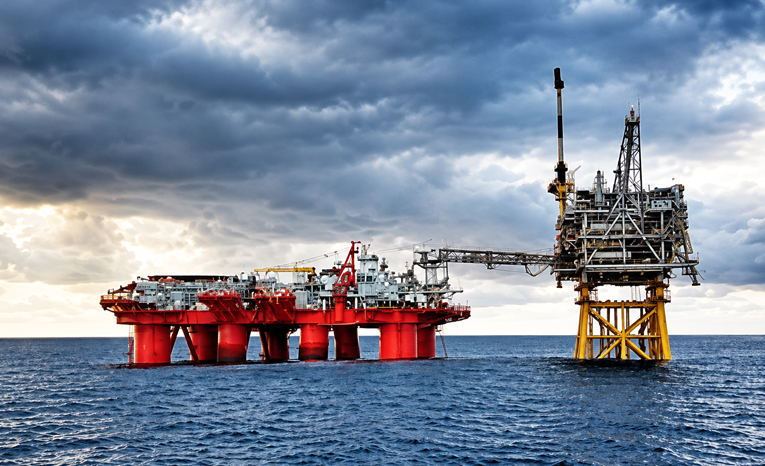 La mayor empresa de servicios petroleros del mundo, que opera en Vaca Muerta, anunció que no hará negocios en la cuenca de Malvinas
