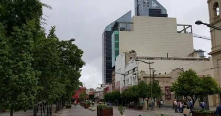 Domingo día de la madre fresco en la Madre de Ciudades