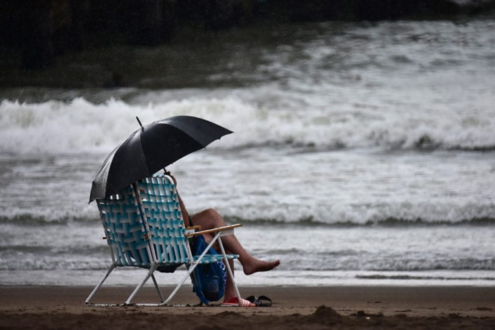 El Súper Niño no cesa y podría afectar con más lluvias las vacaciones en Mar del Plata: ¿qué pasará en Brasil?